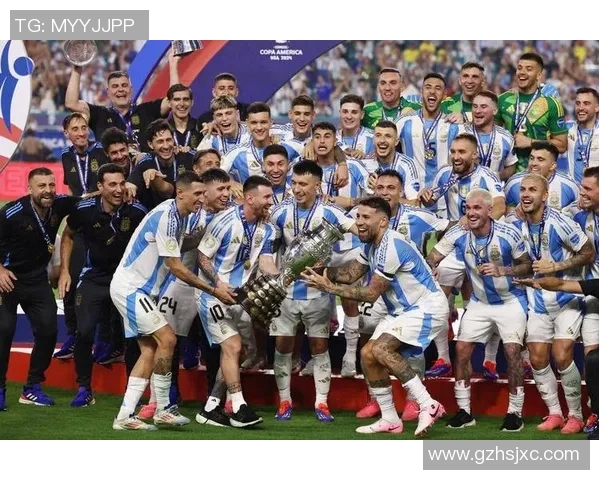 全球足球历史上经典老一辈球星排名榜单回顾与分析