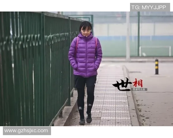 球星妻子勇敢挑战绿茵场展现实力 引领足球圈新风潮