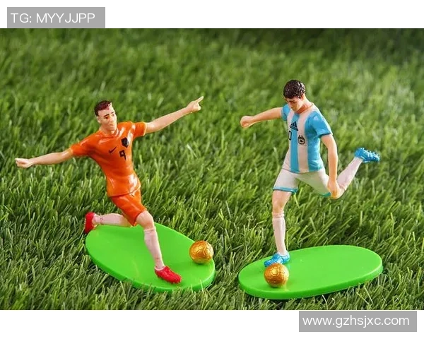 超大号足球明星手办震撼登场 动感逼真细节再现传奇球员风采