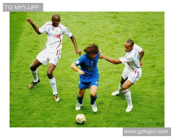 足球大牌球星背后的恩怨情仇 揭开足坛传奇人物的复杂关系网